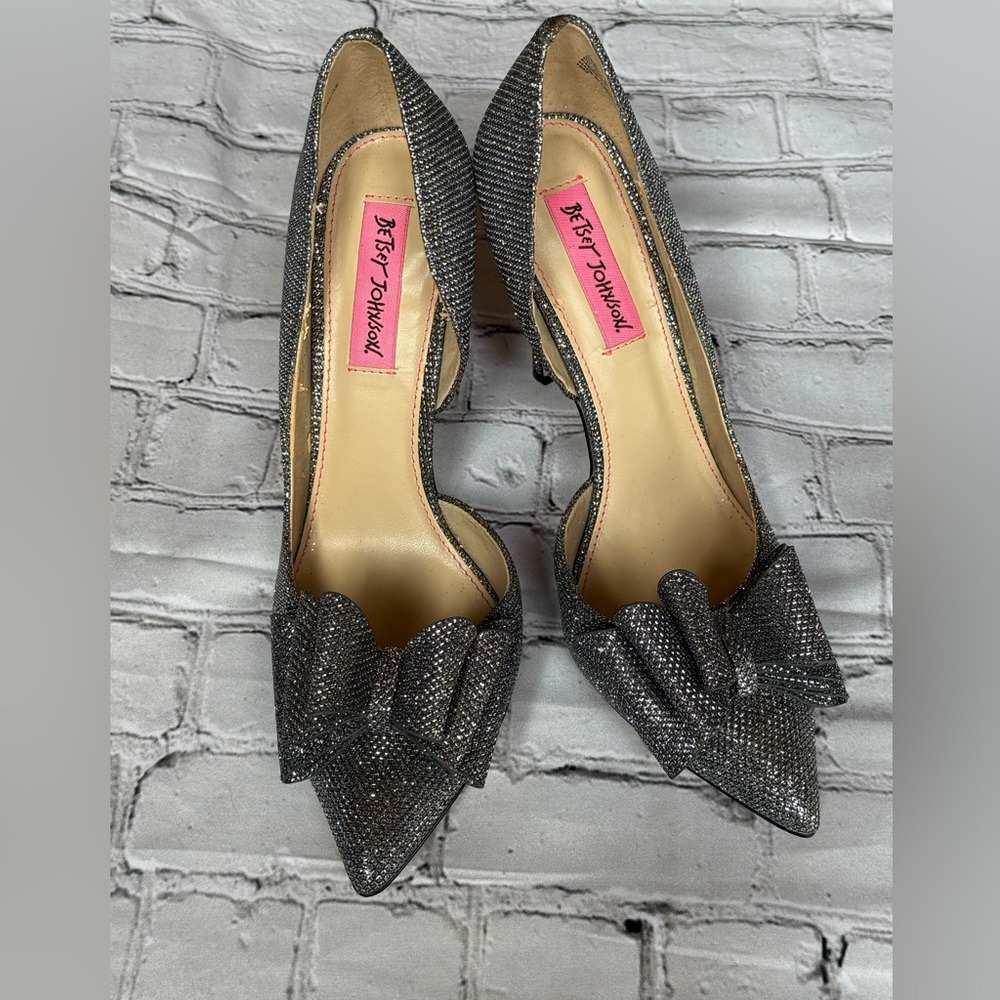 Betsey Johnson Glittering Silver Heels with Boys Sz 8 EUC